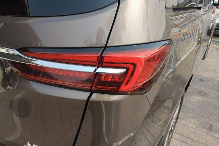 Used Buick GL8 2021 Land Cruiser Executive Class 652T Luxury Model