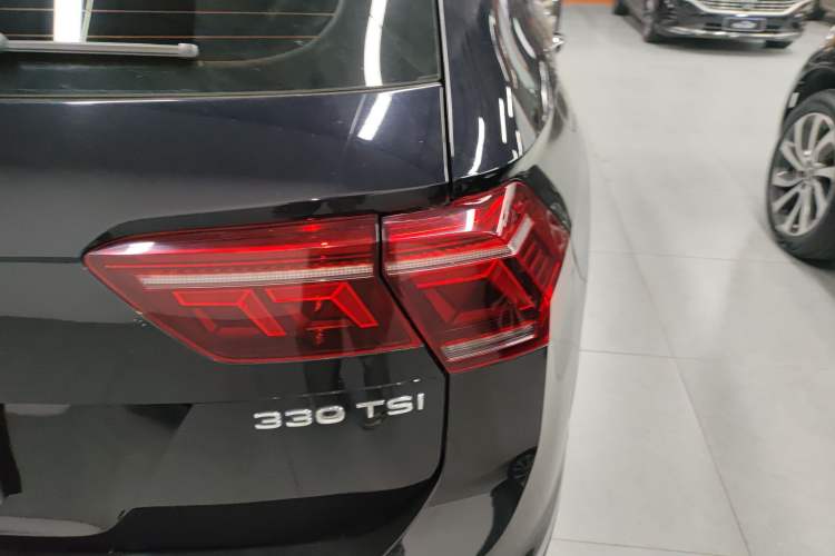 Used Volkswagen Tiguan L 2022 330TSI Automatic Two-Wheel Drive R-Line Enhanced Edition