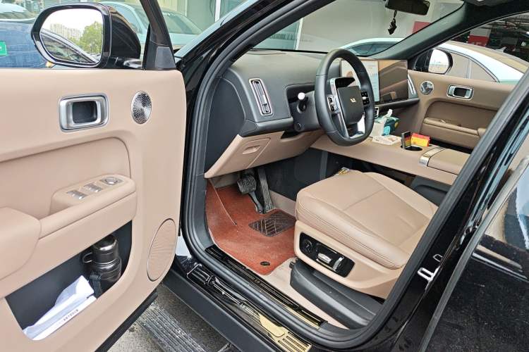 Used Li Auto L9 2025 Pro Smart Refreshed Edition
