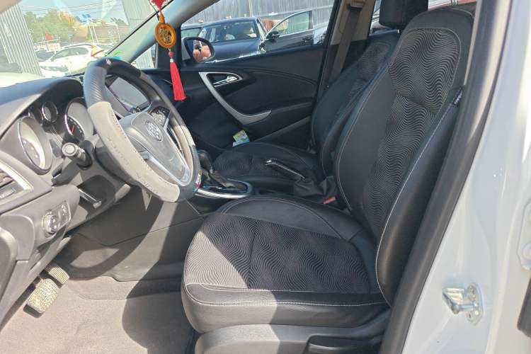 Used Buick GT 2014 XT 1.6L Automatic Fashion Edition
