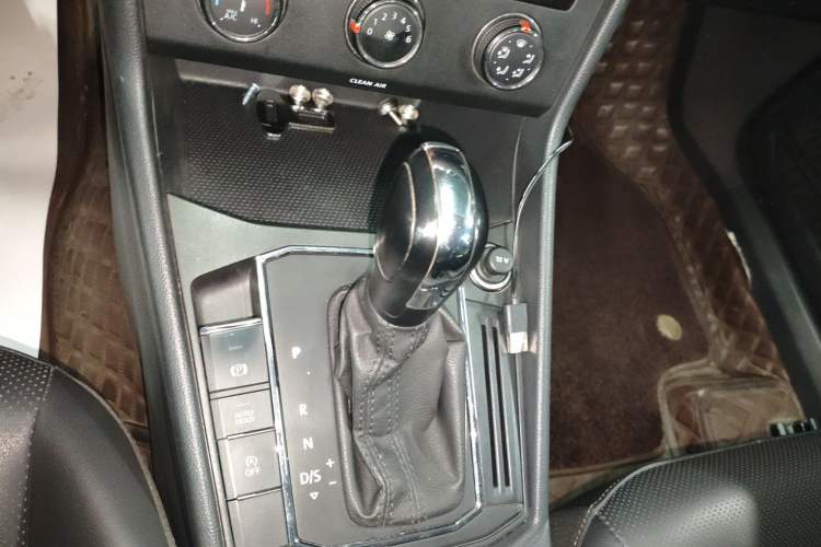 Used Volkswagen Lavida 2019 1.5L Automatic Comfort Edition China VI Standard