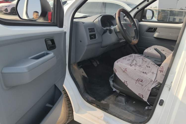 Used Wuling Yangguang 