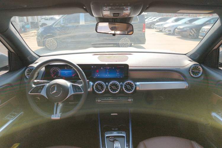 Used Mercedes-Benz GLB 2024 Refresh GLB 220 Dynamic Edition
