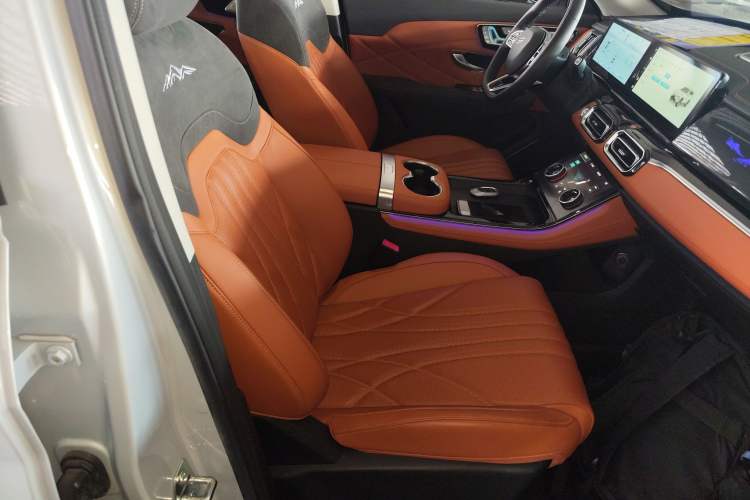 Used  Shanhai L7 2024 1.5T 120km ULTRA 7-Seater
