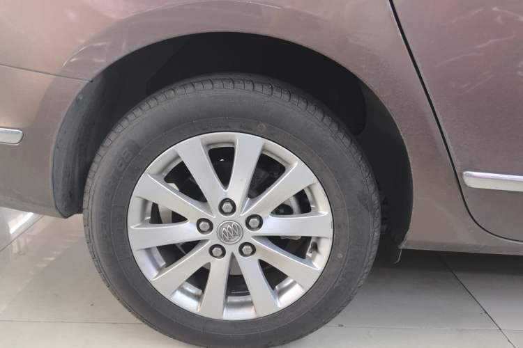 Used Buick GL8 2018 28T Luxury Model China VI Standard
