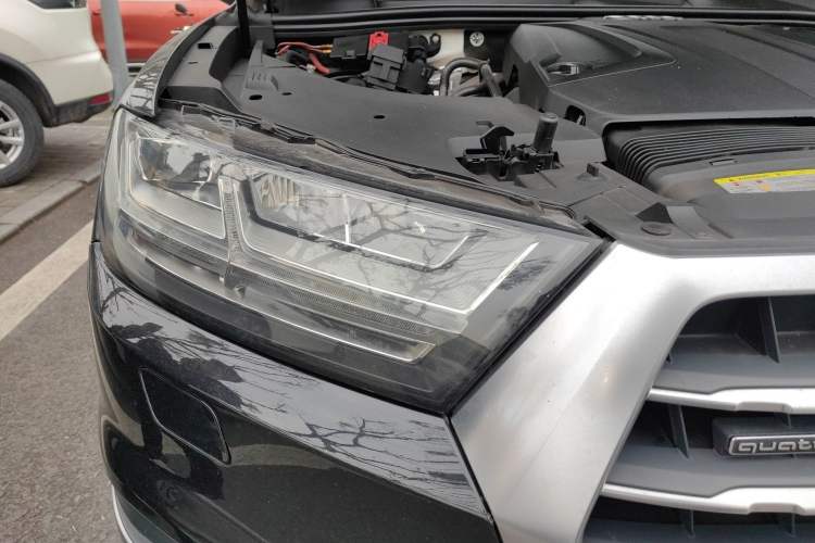 Used Audi Q7 2018 40 TFSI Comfort Model