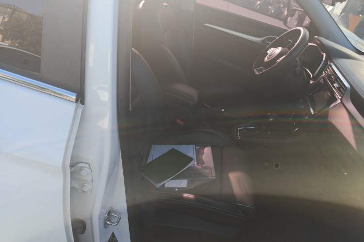 Used MG ZS 2018 1.5L Automatic Luxury Edition China V Standard