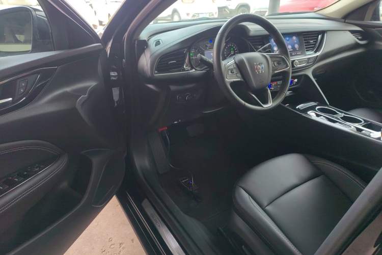 Used Buick Regal 2024 25T Deluxe Edition
