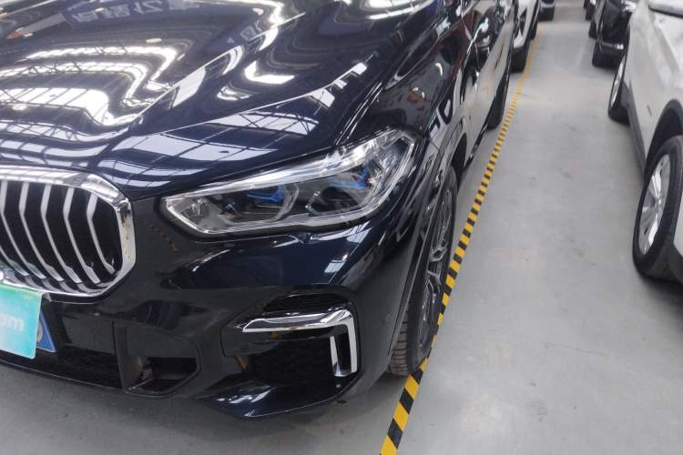 Used BMW X5 2022 Restyled xDrive 30Li Luxury Version M Sport Package
