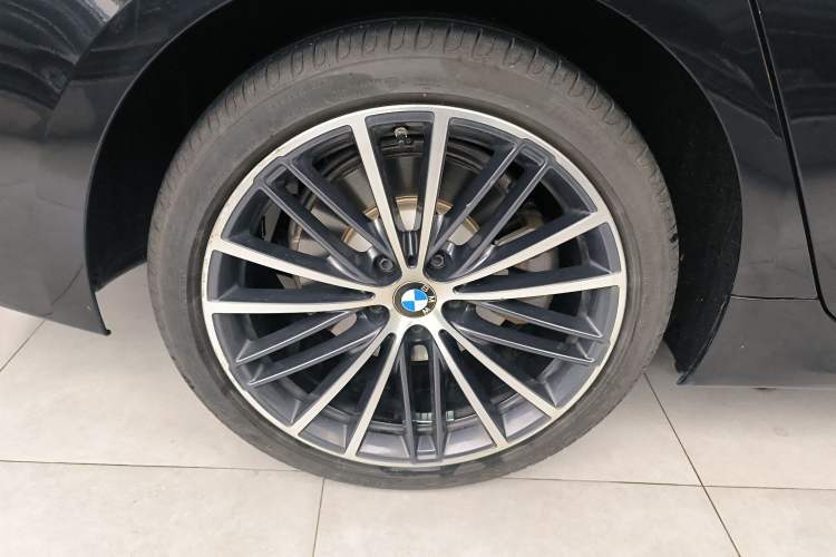 Used BMW 5 Series 2022 Restyled 530Li Leading Edition M Sport Package
