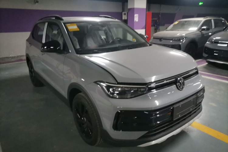 Used Volkswagen Tharu 
