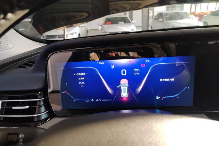 Used Hongqi HS5 2025 2.0T Two-Wheel Drive Flagship Pro Edition
