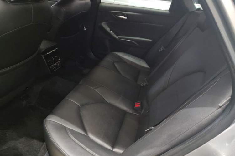 Used Toyota Avalon 2019 2.0L XLE Premium Edition China VI
