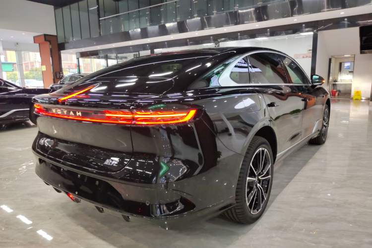 Used VOYAH PASSION 2024 PHEV Four-Wheel Drive Ultra-Long Range Flagship Model