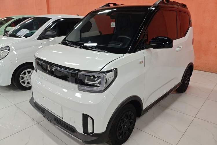 Used Wuling Hongguang MINIEV 2022 GAMEBOY 200km Gaming Edition with Lithium Iron Phosphate
