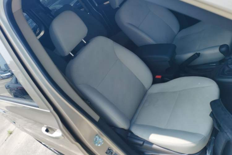 Used Wuling Hongguang V 2022 1.5L Enjoy Edition Hydraulic Power Steering LAR
