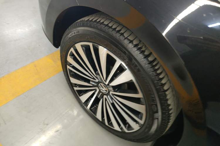 Used Volkswagen Passat 2020 Revised Version 330TSI Luxury Edition China VI Standard
