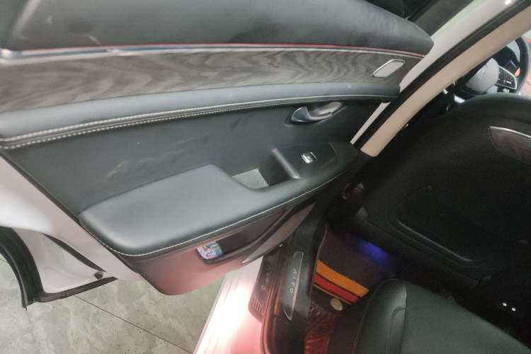 Used Hima AITO M5 2022 Range-Extended Rear-Drive Standard Version
