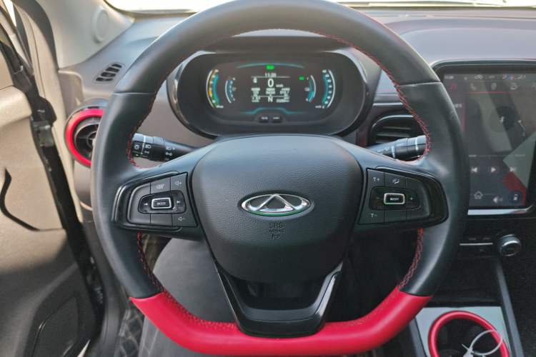 Used Chery Little Ant 2022 Sweet Pink Edition Half-Sugar Version Lithium Iron Phosphate 29.2 kWh 30 kW 301 km
