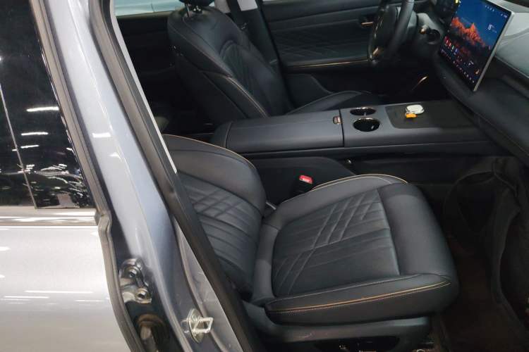 Used Baojun Enjoy 2025 Plug-in Hybrid 140km Luxury Edition