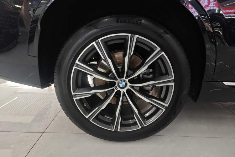 Used BMW X5 2023 xDrive 30Li M Sport Package