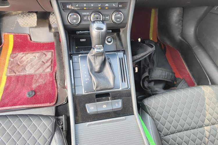 Used Skoda Superb 2016 TSI330 DSG Innovation Edition
