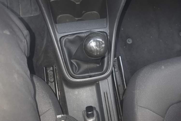 Used Volkswagen Santana 2013 1.6L Manual Fashion Edition
