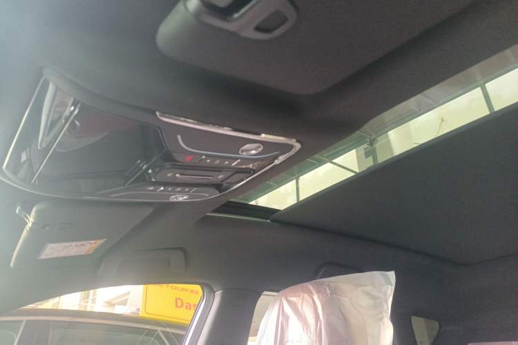 Used JETOUR X70 PLUS 2023 1.5T DCT Brave PLUS 5-Seater
