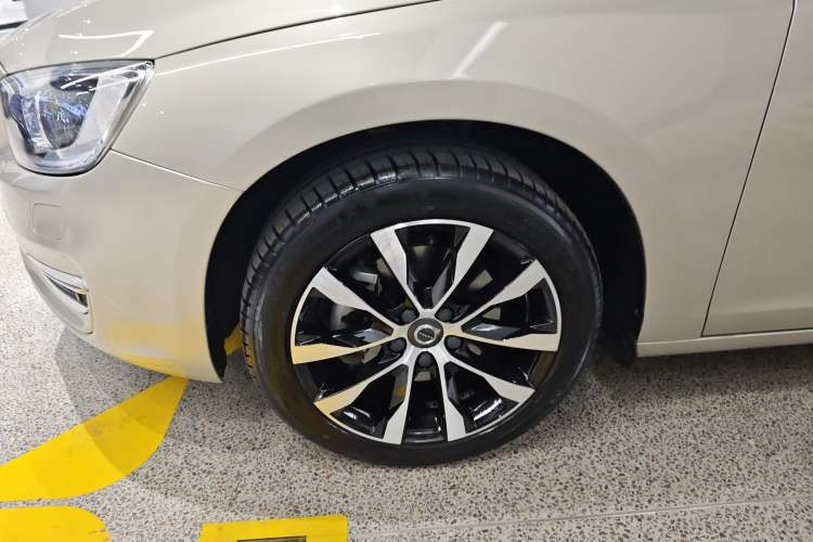 Used Volvo S60 2019 S60L Facelift T5 Intelligent Advanced Edition