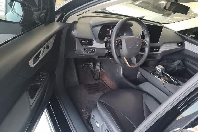 Used Hongqi E-QM5 2024 610 km PLUS
