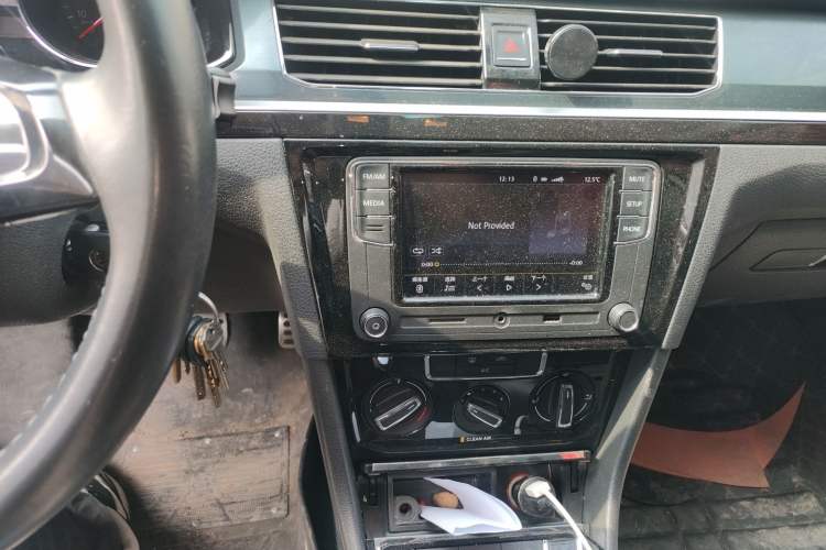 Used Volkswagen Bora 2017 1.6L Manual Two-Millionth-Vehicle Commemorative Edition