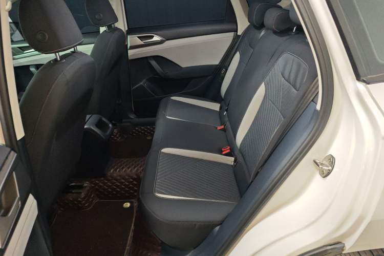 Used Volkswagen Tharu 2023 300TSI Two-Wheel-Drive Crescent Edition
