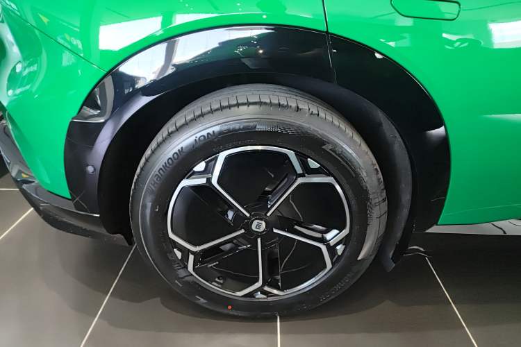 Used  YU7 2025 Ultra-Long Range Rear-Wheel Drive Version
