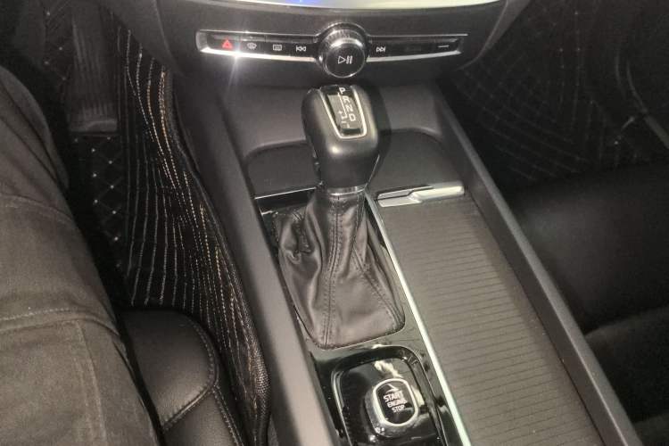 Used Volvo S60 2021 T4 Zhiyi Luxury Edition