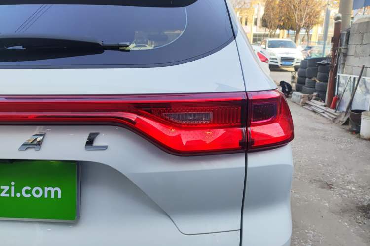 Used Haval M6 2021 PLUS 1.5T DCT Luxury Smart Connectivity Model
