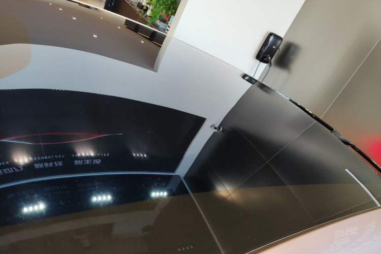 Used  YU7 2025 Ultra-Long Range High-Performance All-Wheel-Drive Max Edition
