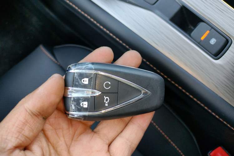 Used Changan X7 PLUS 2024 1.5T Automatic Luxury 7-Seater
