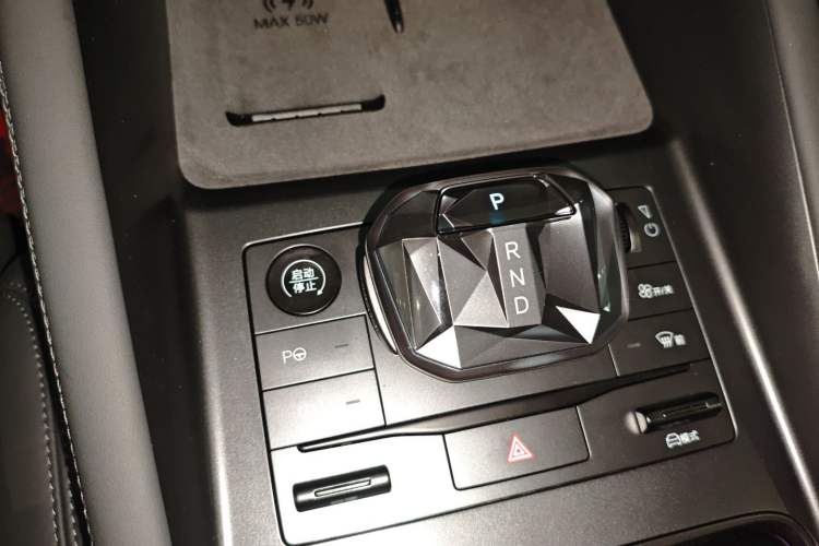 Used BYD Song L EV 2025 Intelligent Driving Version 662 km LiDAR Excellence Edition
