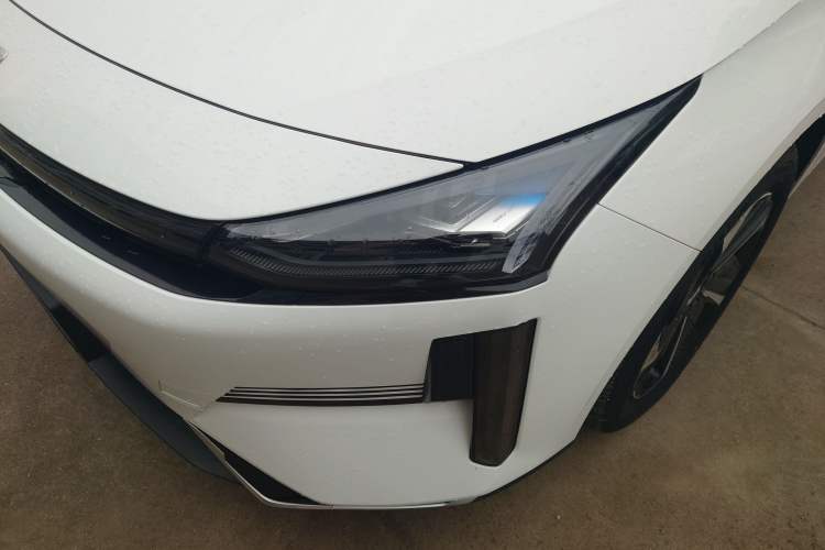 Used  L6 2023 125km MAX