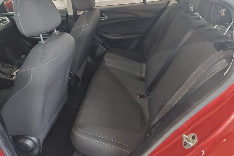 Used Roewe i5 2020 1.5L Automatic 4G Connected Linghao Edition
