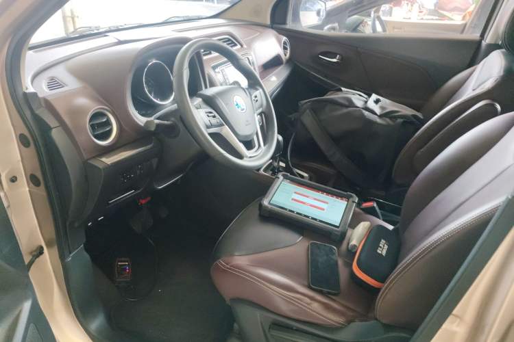 Used Venucia M50V 2017 1.6L XL CVT Luxury Edition
