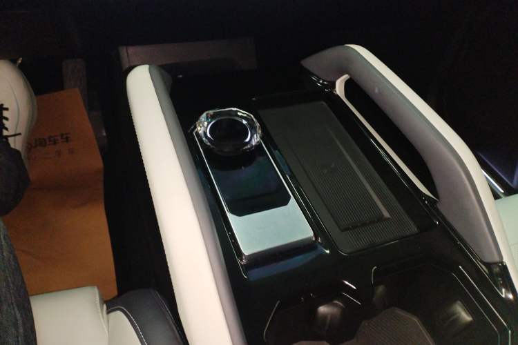 Used  03 2024 501km Four-wheel Drive Long-range Intelligent Driving Edition
