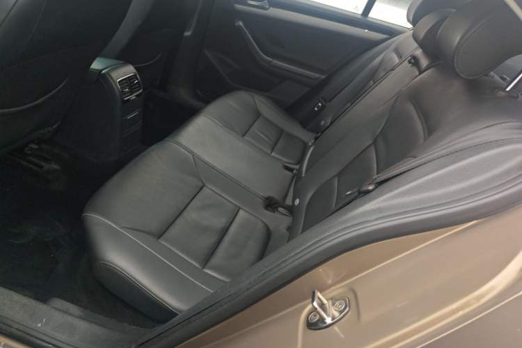 Used Volkswagen Sagitar 2015 230TSI Automatic Comfort Version
