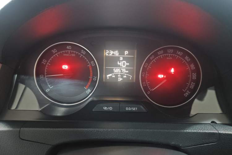 Used Skoda Rapid Spaceback 2014 1.6L Automatic Enjoyment Edition
