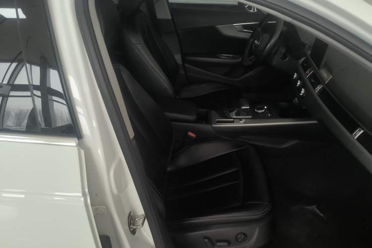 Used Audi A4L 2019 40 TFSI Ambition China VI
