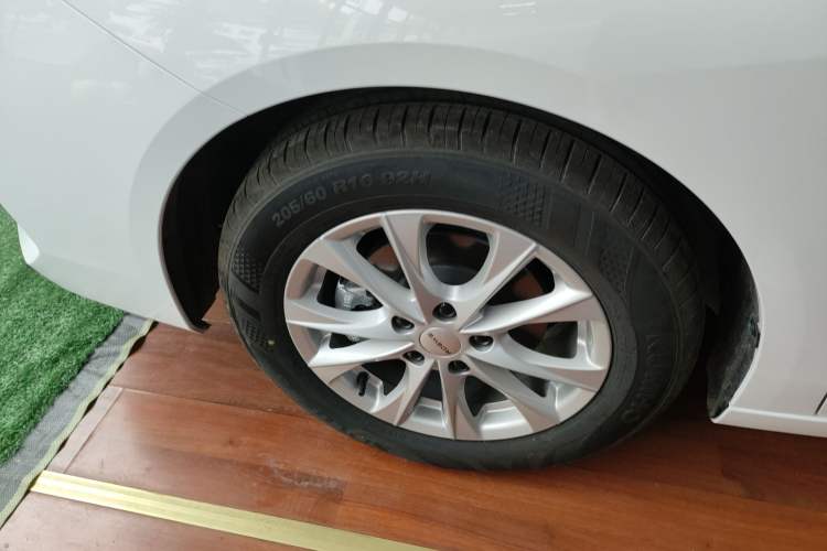 Used Roewe i5 2026 Model 1.5L CVT Luxury Version
