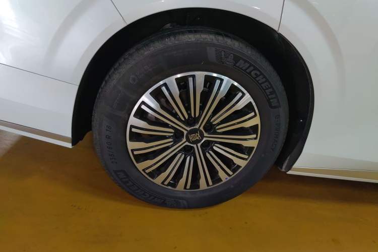 Used BYD Xia 2025 DM-i 1.5T 180km Beyond Edition
