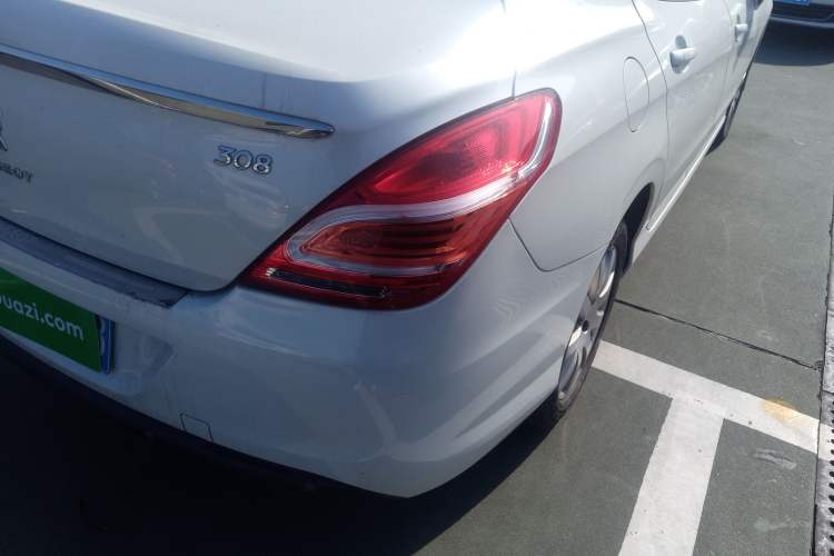 Used Peugeot 308 2014 Enjoy Edition Classic 1.6L Automatic Premium Model
