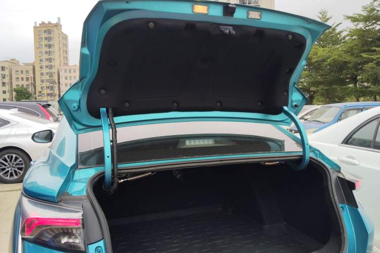 Used Dongfeng Aeolus Yixuan 2020 230T Automatic Dazzle Track Edition
