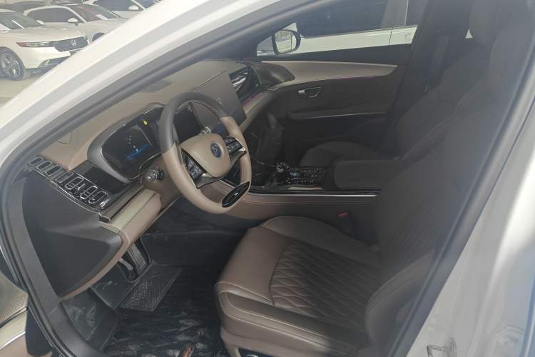 Used BYD Han 2023 EV Champion Edition 605KM Front-Drive Premium Model
